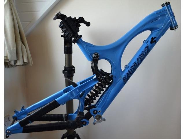 2010 santa cruz v10
