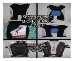 cycling shoes & jersey/shorts