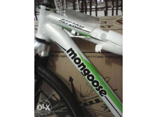 mongoose reform sport 700c